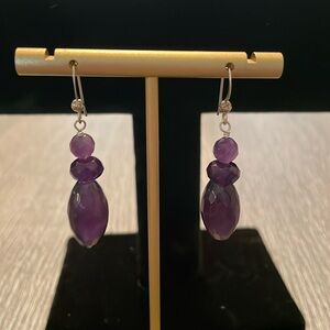 Women’s dangling earrings